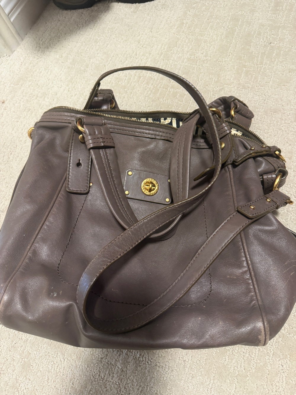 Marc Jacobs slouchy Taupe Leather Shoulder Bag with Gold Hardware